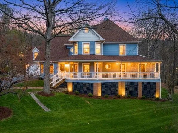 522 Waterford Dr SE, Roanoke, VA 24014