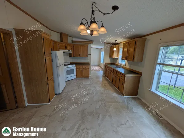 61 Bell St, Bennington, VT 05201