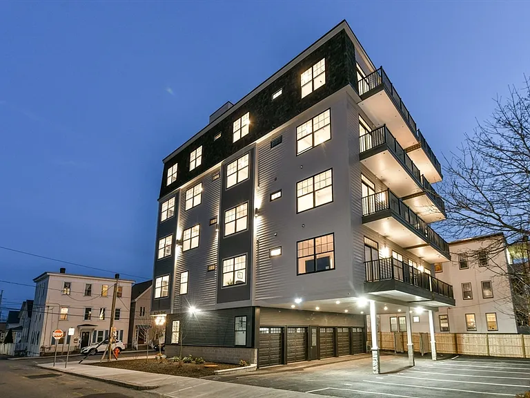87 Parker St #402A — Photo 3