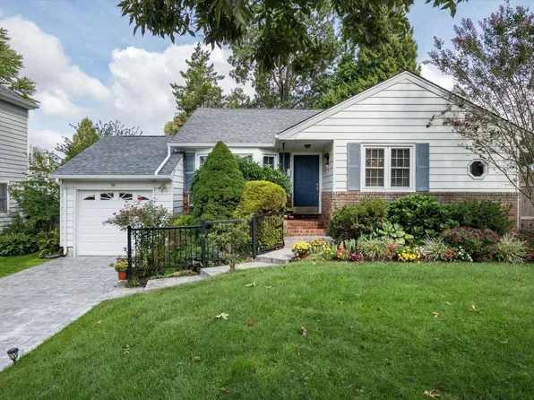 36 Sheridan Street, Huntington, NY 11743
