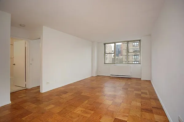 Rented by Manhattan Skyline | media 3