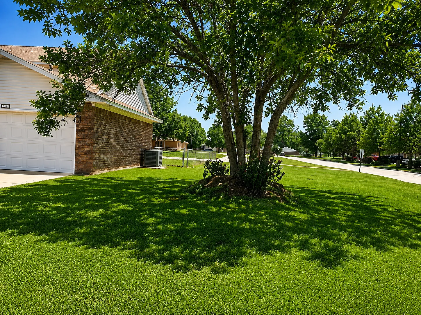 2 bed, 2.5 bath, 1200 sqft, $1,250 — Photo 2