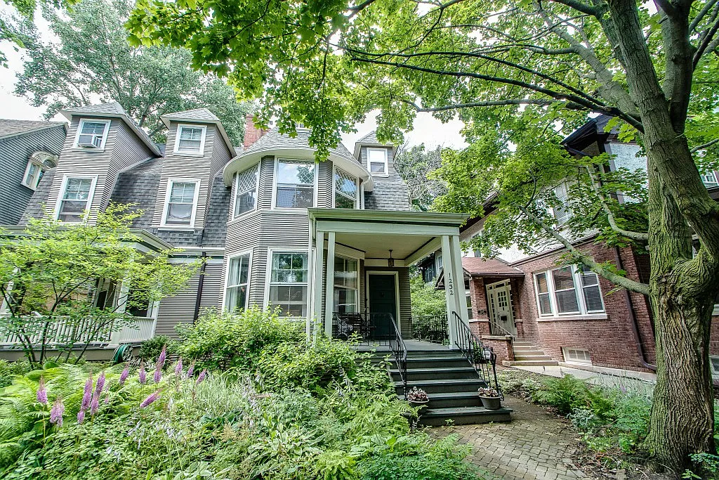1232 Forest Ave photo 1