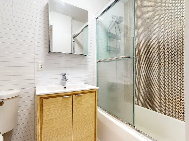269 W 134th St #Penthouse 4 — Photo 5