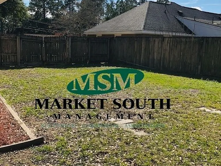 306 Sandy Springs Rd — Photo 17