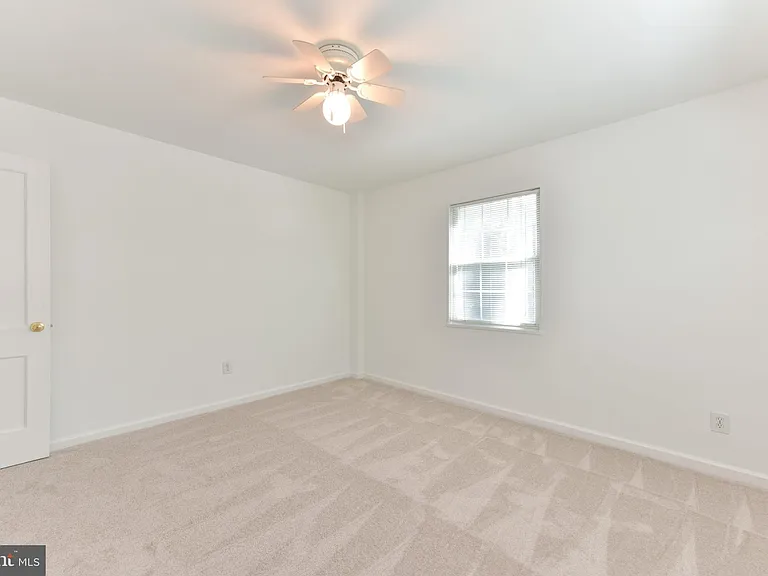 1423 N Nash St #208 — Photo 16