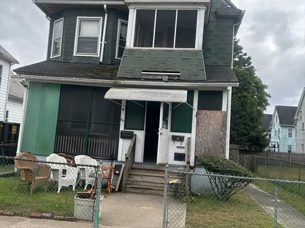 89 Grand St, Springfield, MA 01108