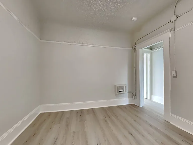 1128 Valencia St. — Photo 42