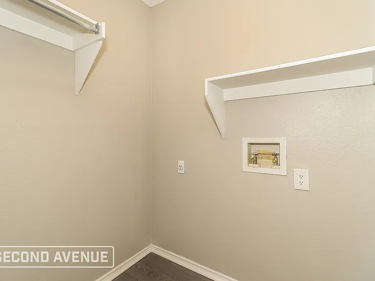 8525 Auburn Dr — Photo 20