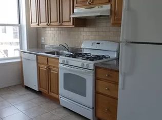 34-49 42nd St #3, Long Island City, NY 11101