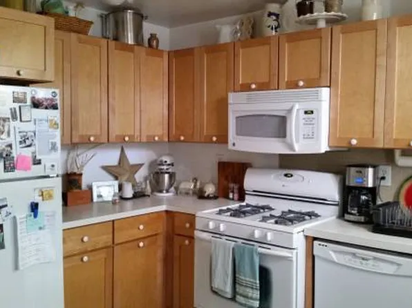 3432 N Damen Ave, Chicago, IL 60618