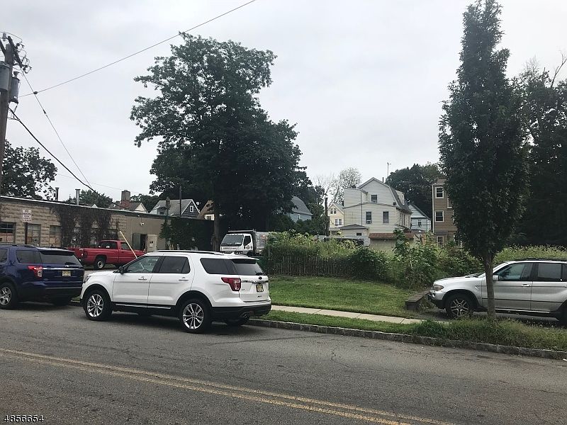 2nd image of 66 Franklin Ave