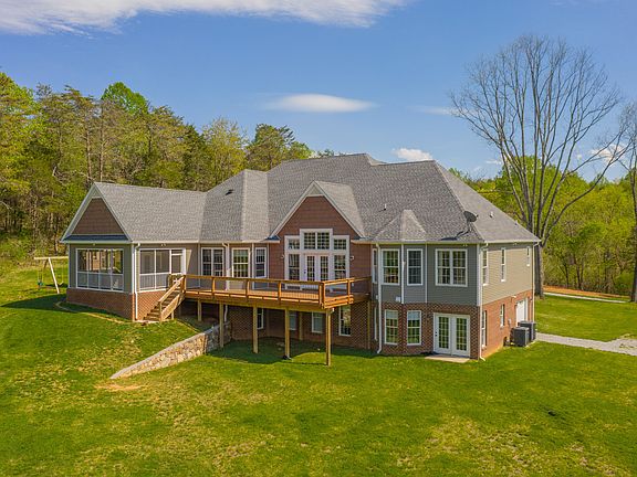 4th image of 506 Redbud Ln