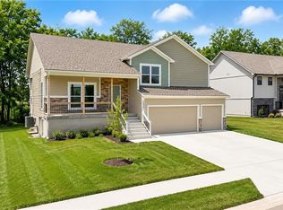 1336 N Holland Dr, Independence, MO 64056