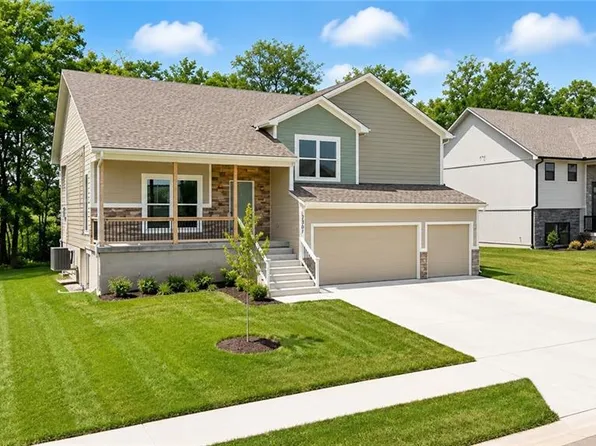 1336 N Holland Dr, Independence, MO 64056