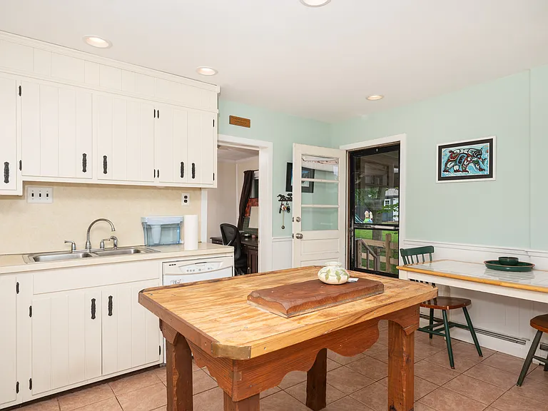440 Pine St — Photo 4