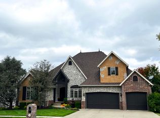 6089 S Prospect Ave, Springfield, MO 65804