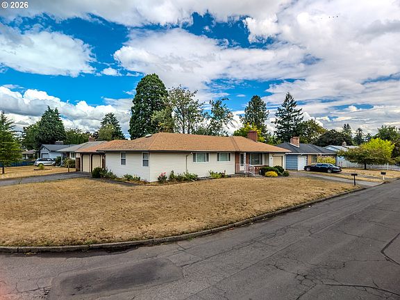 3rd image of 16005 SE Taggart St