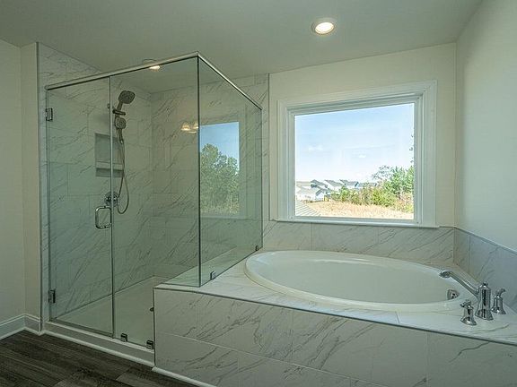 5th image of 354 Parish Farms Dr