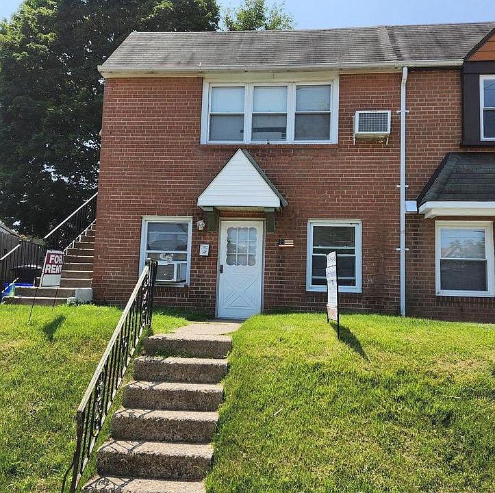 1st image of 8208 Rockwell Ave