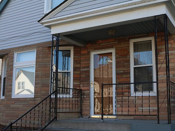 2nd image of 2306 Evaline St