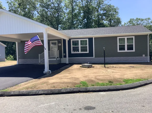 30 Millwood Dr #15, Uncasville, CT 06382