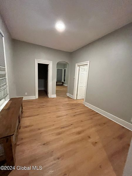 5th image of 9 Bayard Street