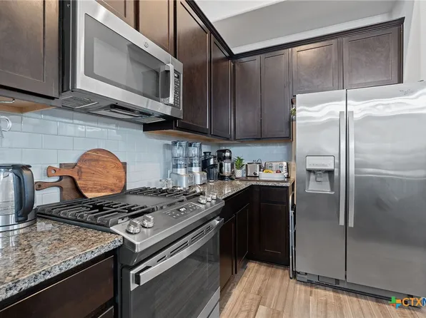 804 Blue Oak Blvd, San Marcos, TX 78666