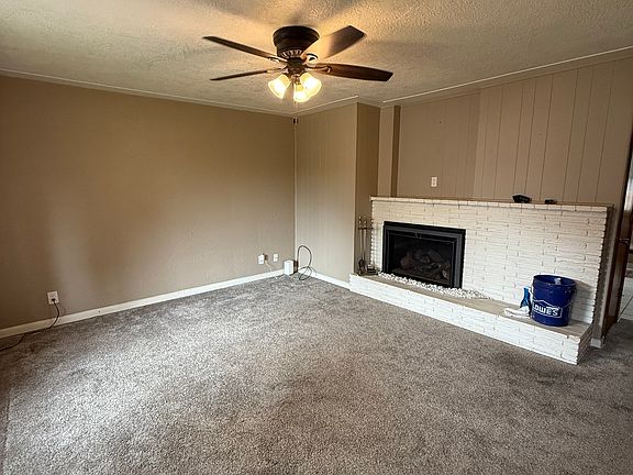 5th image of 3025 Tess Ave NE