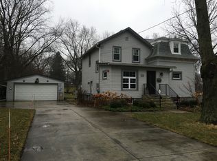 735 Bryant Ave, Barrington, IL 60010