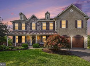 2202 Smithfield Ct, Harleysville, PA 19438