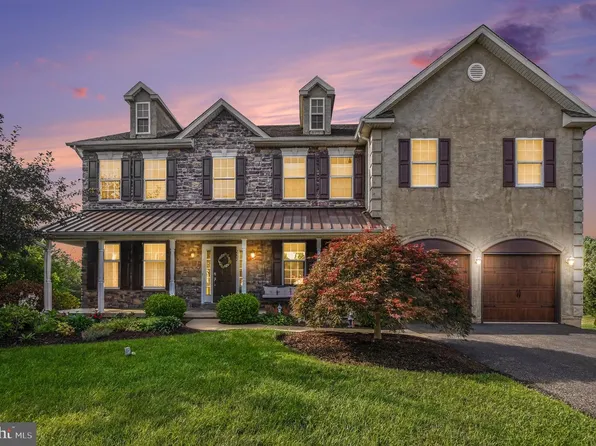 2202 Smithfield Ct, Harleysville, PA 19438
