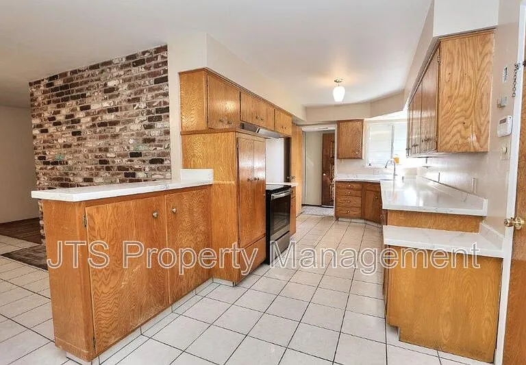 1200 Gary Way — Photo 22