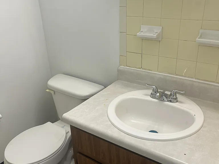 1038 Cherry Dr #3 — Photo 10