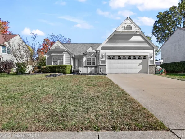 421 Light Tower Ct, Belleville, MI 48111