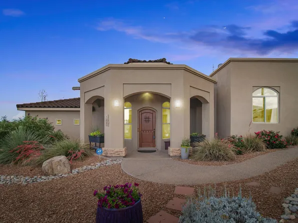 560 Rio Vista Dr NE, Rio Rancho, NM 87144