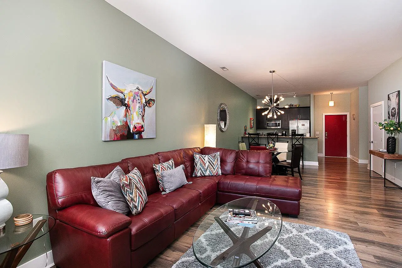 1 bed, 1000 sqft, $1,799 — Photo 1