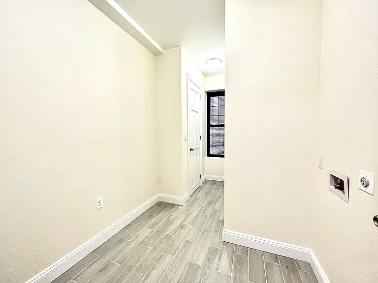 574 W End Ave #33 — Photo 12
