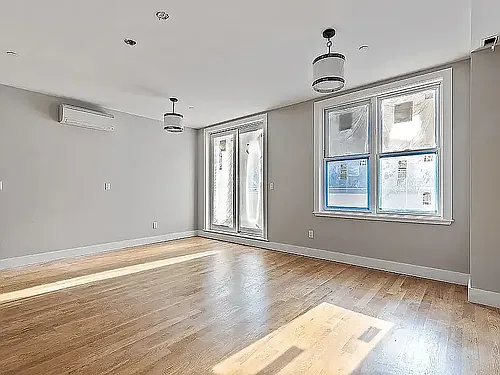 764 E 32nd St #3 Photo 1