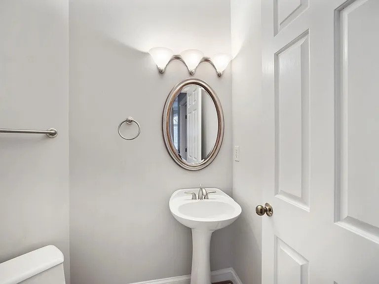 2171 Wolftrap Ct — Photo 24