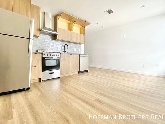 2nd image of 233 Rosemont Ave APT 3