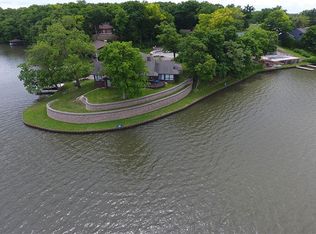 1989 Shore Oak Dr, Decatur, IL 62521