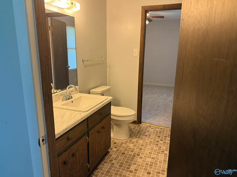 304 Poplar St — Photo 9