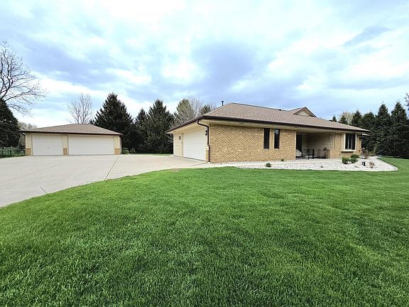 3rd image of W292N6880 Dorn ROAD