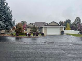 912 Putter Rd NW, Soap Lake, WA 98851