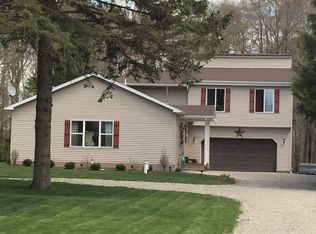 9797 Mark Rd, Erie, PA 16509