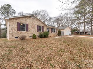 225 Belhaven Cir, Clover, SC 29710