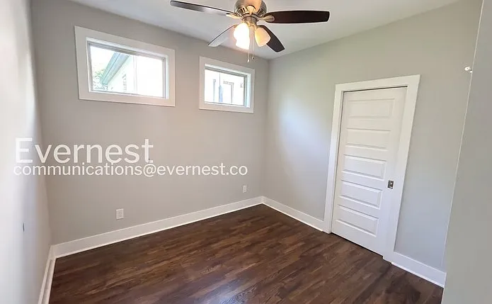 2115 Burns St — Photo 14