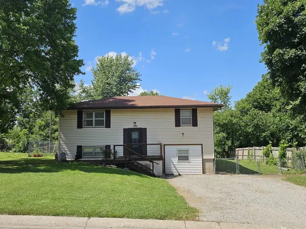 124 W David St, Carbondale, KS 66414