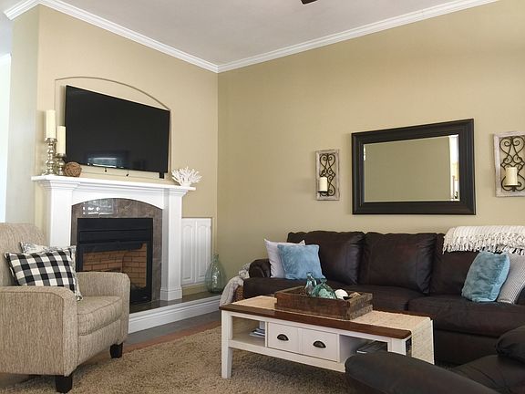 3rd image of 536 Woodgreen Way
